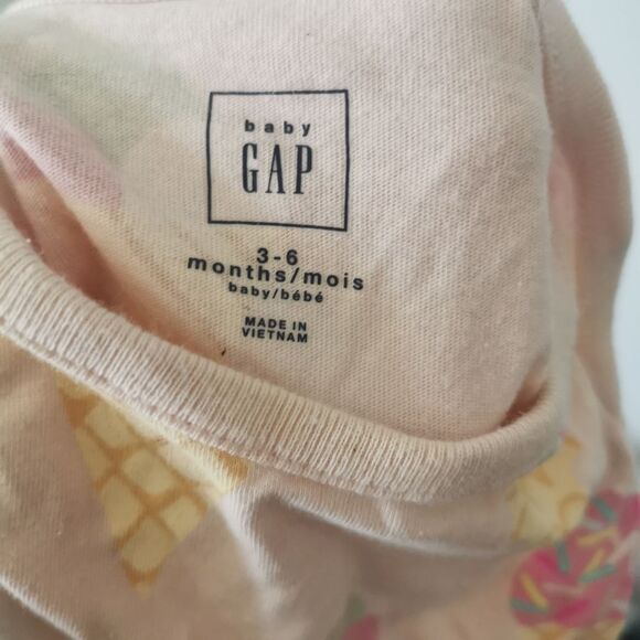 3/$15 Gap baby girl ice cream onesie size 3-6 m - Picture 4 of 4